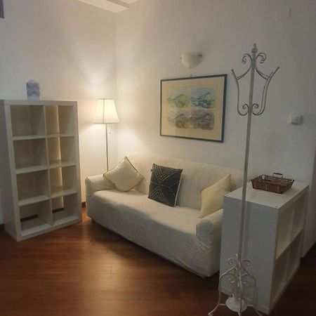 Salute Apartments Терни Екстериор снимка