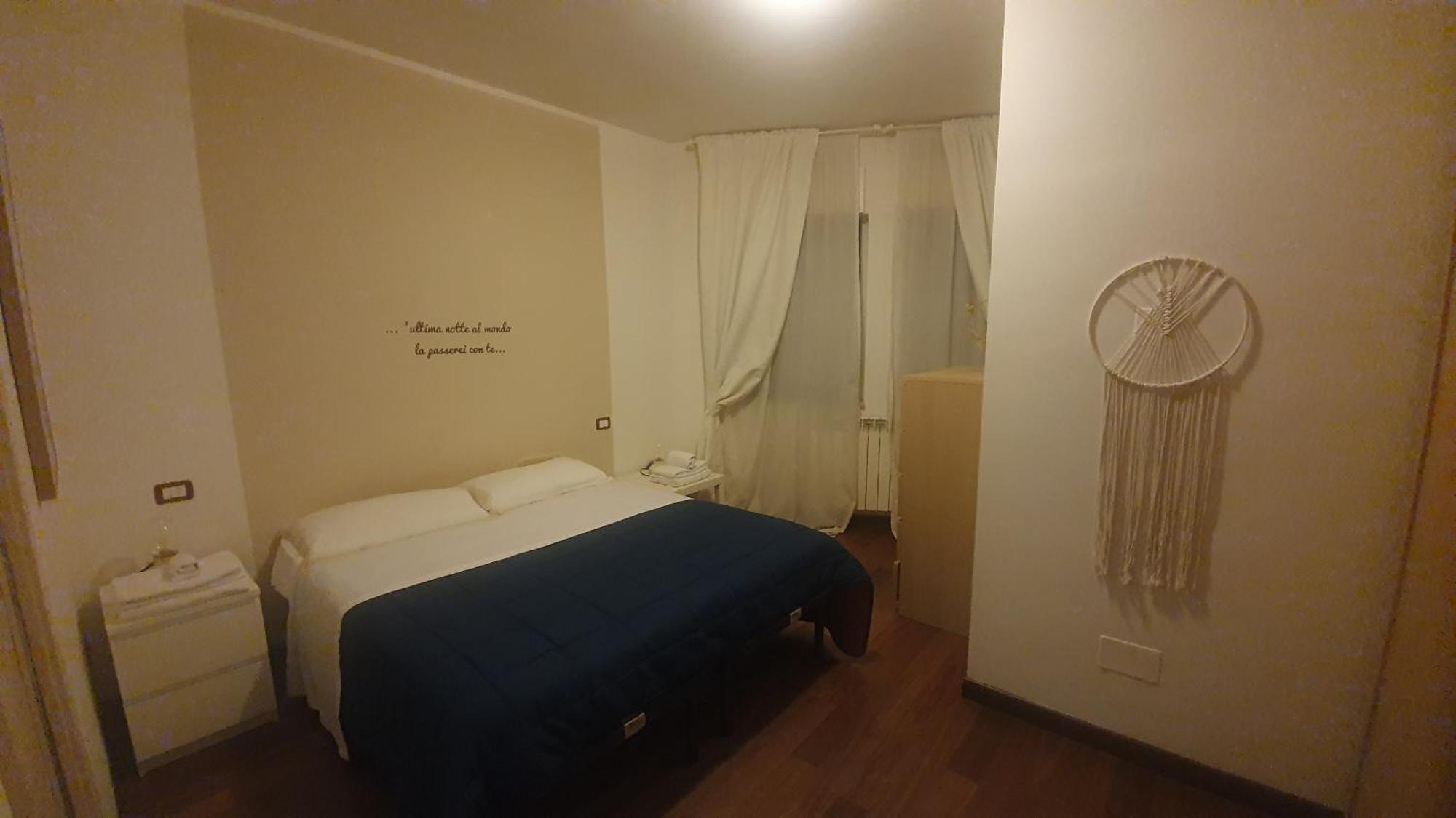 Salute Apartments Терни Екстериор снимка